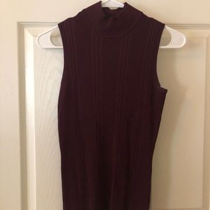 Dressbarn sleeveless turtleneck